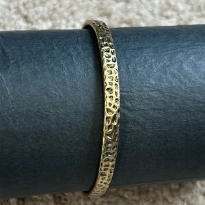 Women’s vintage dainty gold‎ tone bangle bracelet one size measurement shown